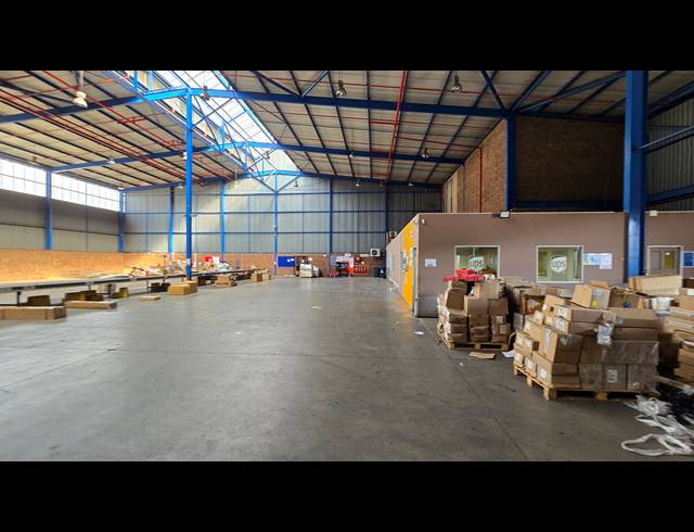 6,932M² WAREHOUSE TO LET IN SPARTAN
